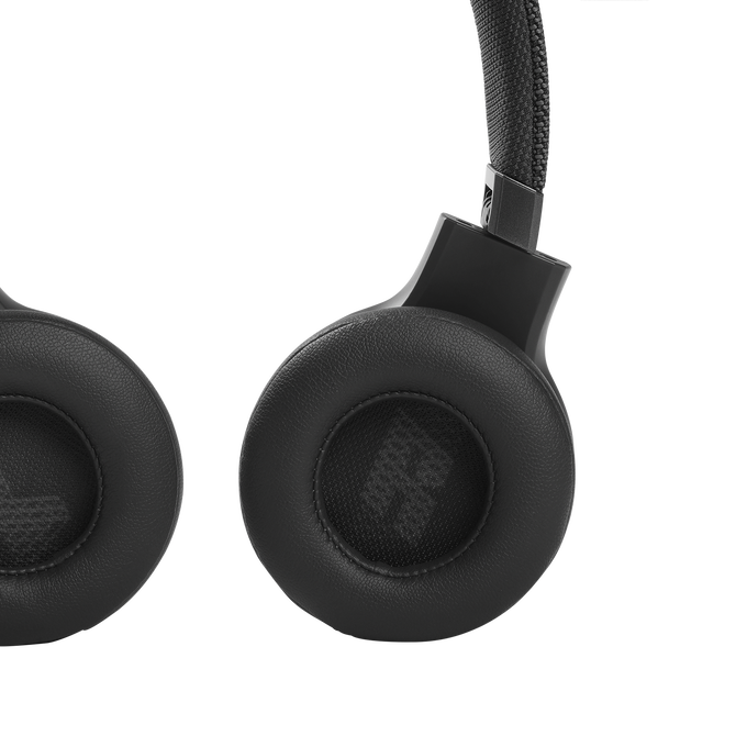 JBL Live 460NC - Black - Wireless on-ear NC headphones - Detailshot 3 image number null